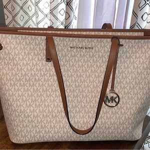 Michael Kors Jetset Travel Tote